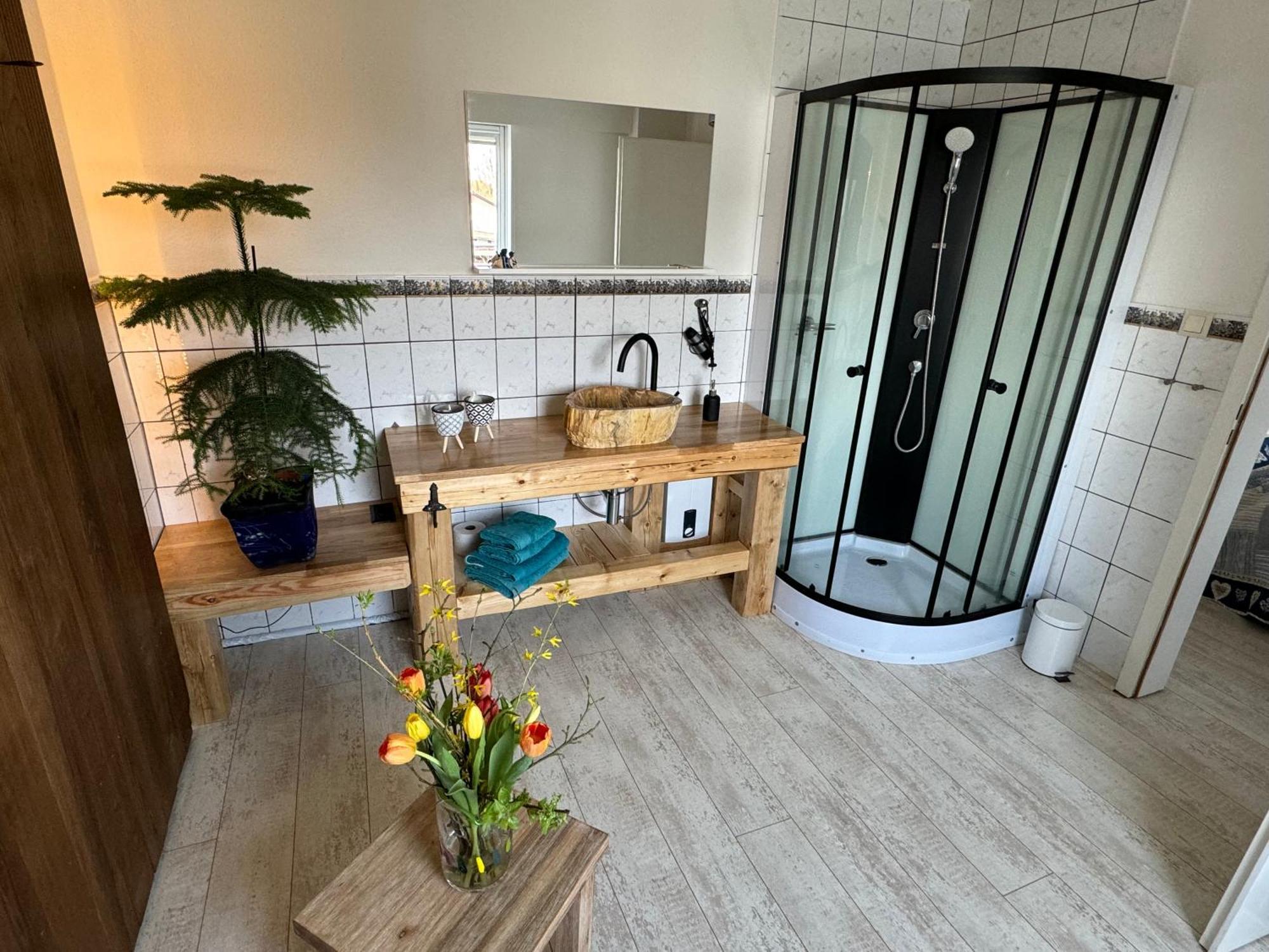 Hotel Haus Am Pool à Knautkleeberg Extérieur photo